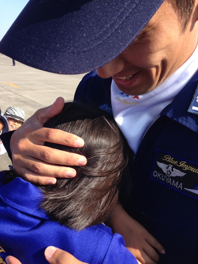 11年ぶりの再会。あの時抱っこした少女は、夢を叶えて自衛官に