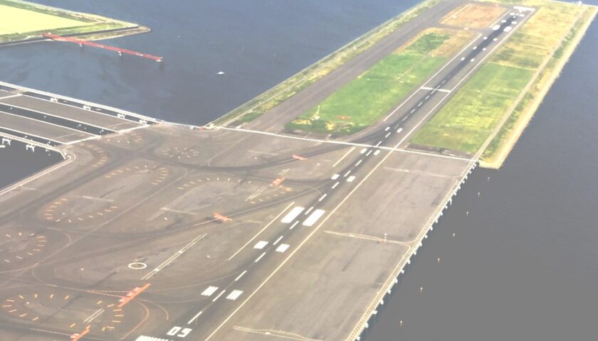 羽田D滑走路の破損問題